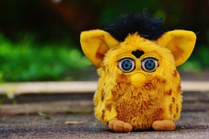 furby - ein Spielzeug aus den 90er Jahren