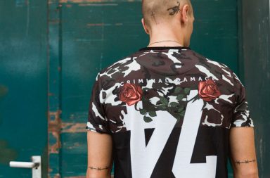 Criminal Damage Shirt mit Camo Muster und Blumenprints