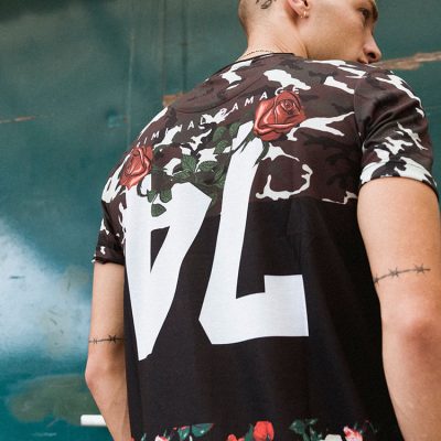 Criminal Damage Shirt mit Camo Muster und Blumenprints_Rückenprints