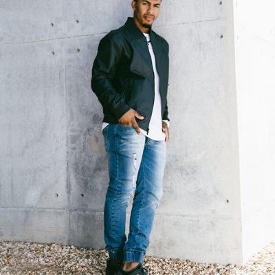 New Balance mrl247_schwarzrot und weiße Sohle