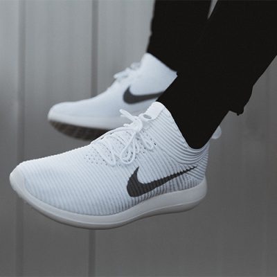 nike roshe flyknit v2 white