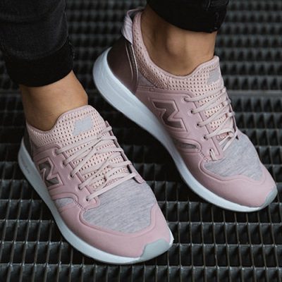 Sneaker WRL 420 REVlite Slip-On in pink_seitlich